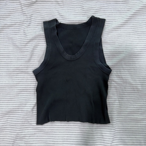 Brandy Melville Black Fitted Crop Tank Top - Picture 1 of 2